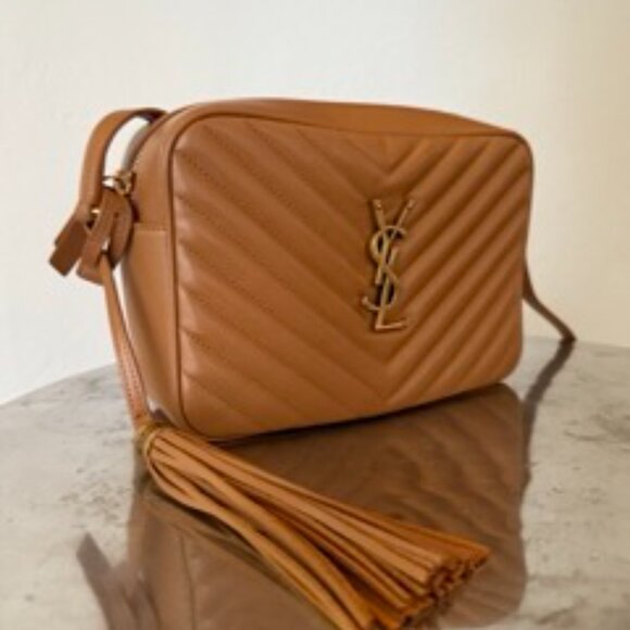 YSL - Yves Saint Laurent - Lou Camera Bag in Quilted Leather - Picture 3 of 12